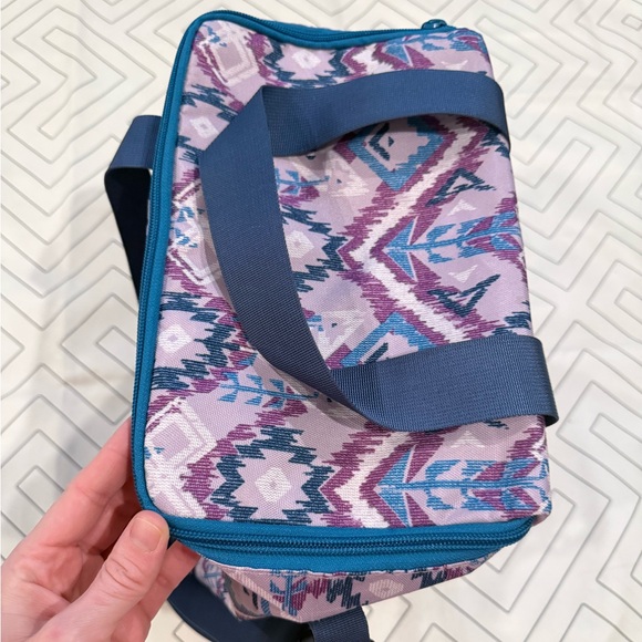 Kavu Insulated XL Takeout Tote - Picture 6 of 12
